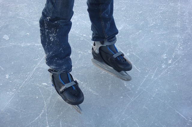 ice-skating-705185_640