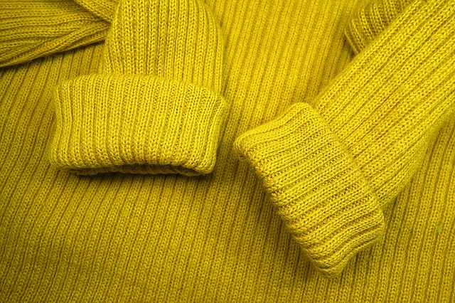 sweater-3124635_640